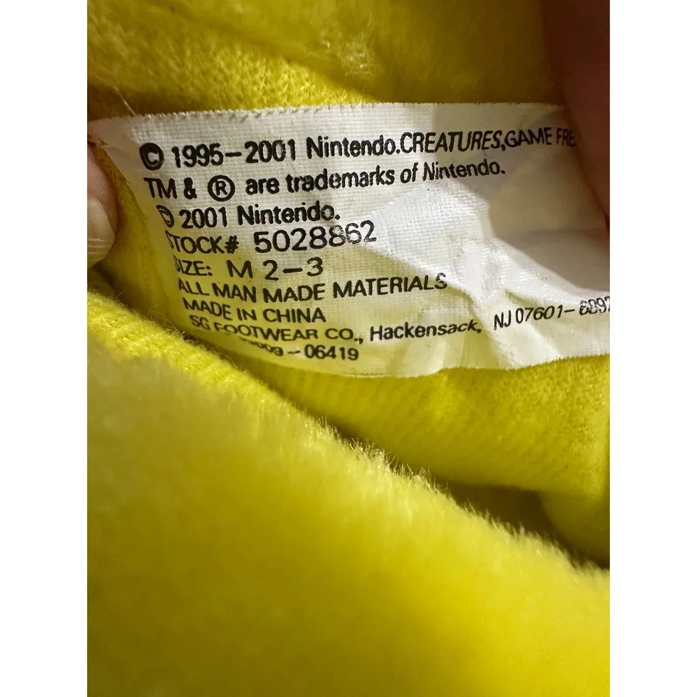 Vintage 2001 Nintendo Pokemon Pikachu plush slippers Size M 2-3